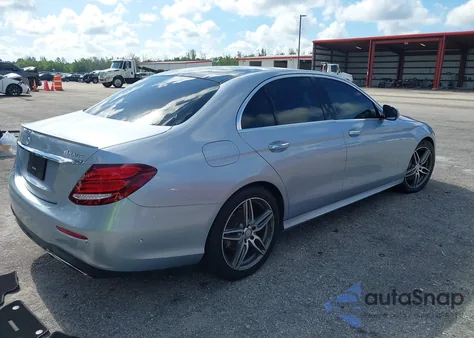 2017 Mercedes-Benz E 300 4Matic z USA, uszkodzony, nr VIN WDDZF4KB6HA202817